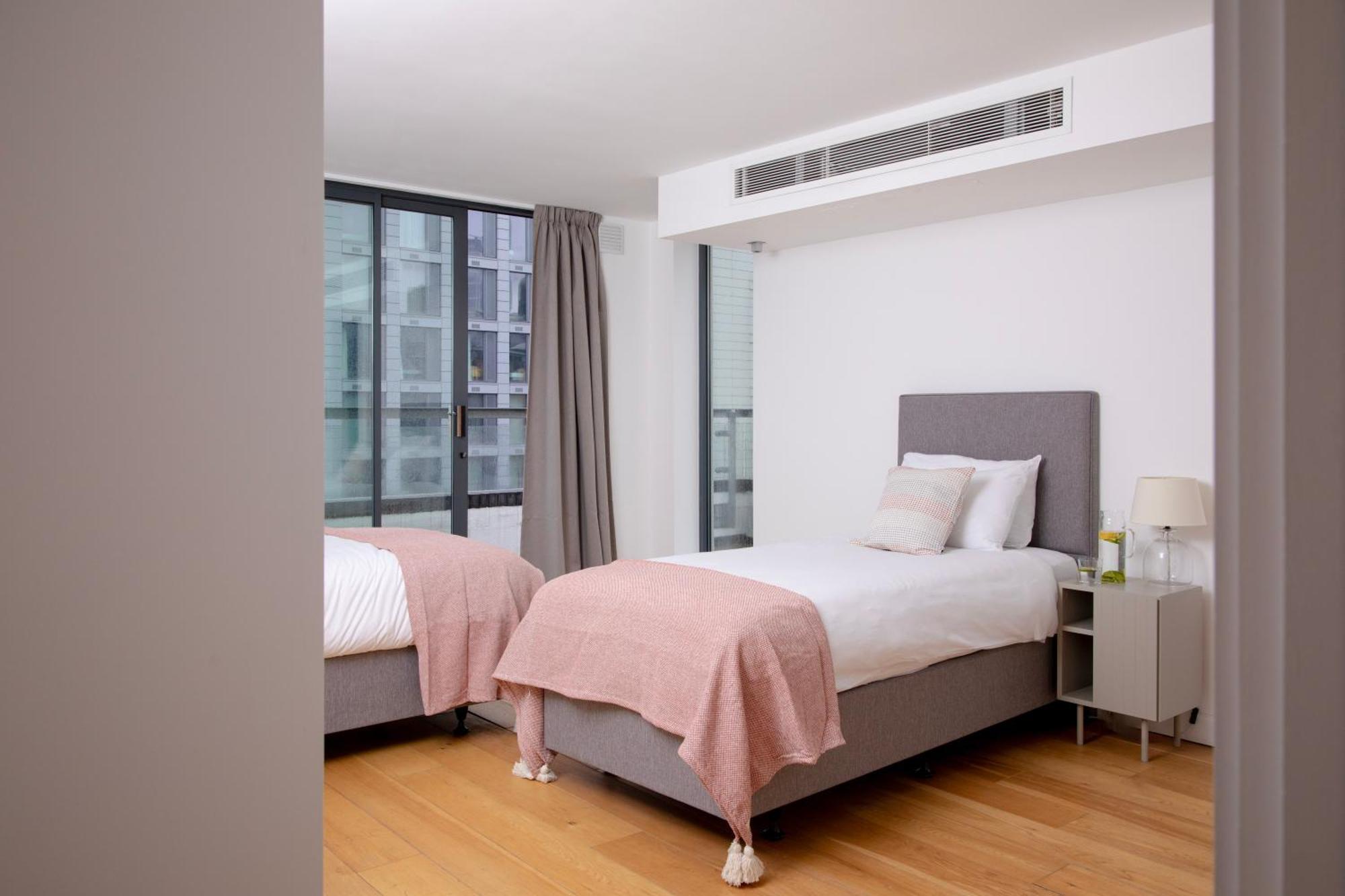 Bob W Tower Hill Residences London Exterior photo